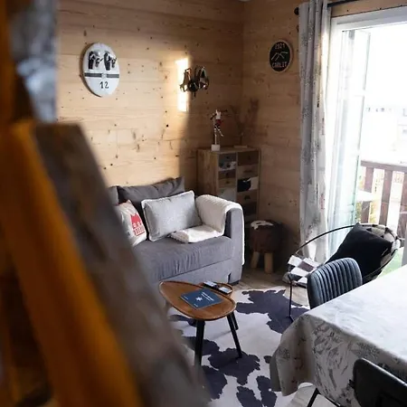 Altitude 1677 - T3 Avec Balcon, Esprit Montagne